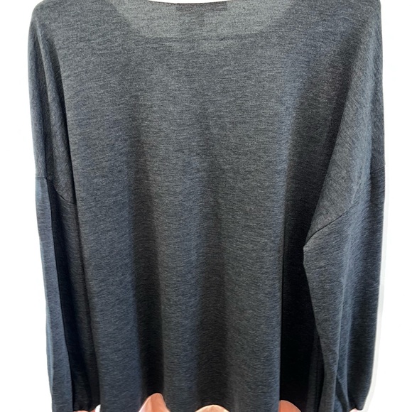 Gray and Pink Long Sleeve Women's Top - Picture 4 of 4